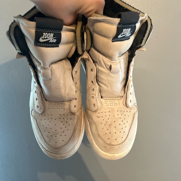 Beige zoom air jordans high - Picture 2 of 3